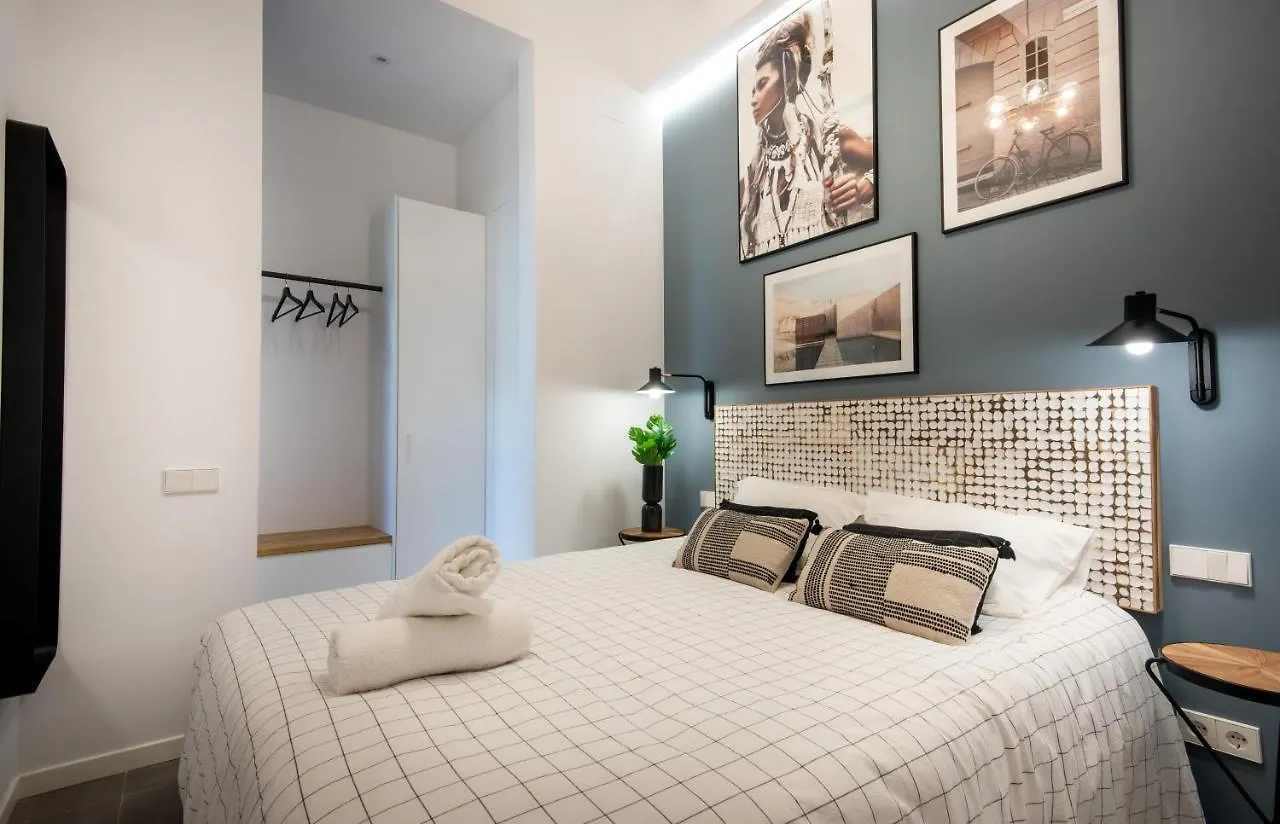 Amazing New Apartment With Rooftop Jacuzzi Barcelona